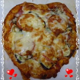 ハッピーバレンタイン♡ハート型のピザ♡♡♡♡♡♡♡